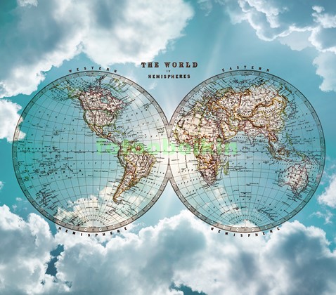 Карта мира на фоне неба