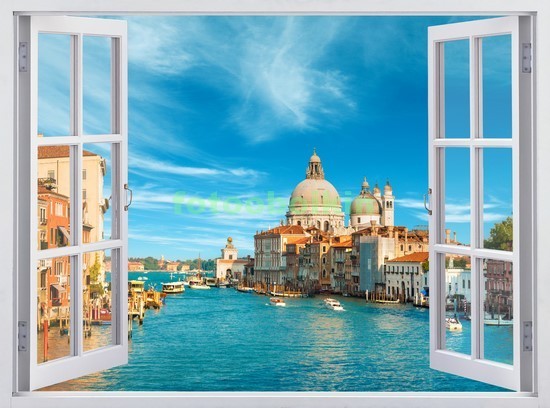 Окно с видом на собор в Венеции