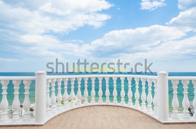 Балкон и море