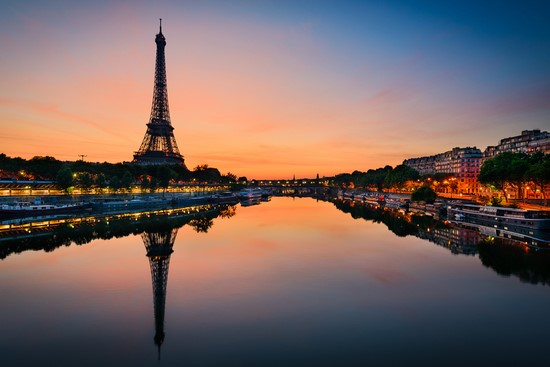 Вид на реку в Париже