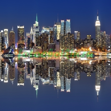 Нью-Йорк отражение в воде
