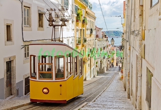 Фотоштора Португалия желтый трамвай