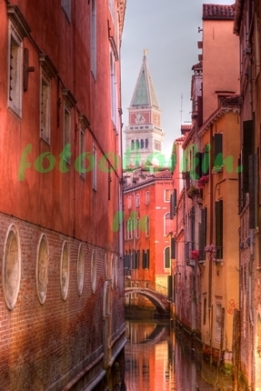 Фотообои Часовая башня в Венеции