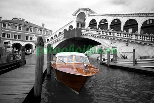 Фотообои Катер в  Венеции