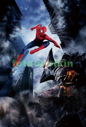 Человек паук в прыжке