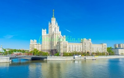 Модульная картина Сталинский небоскреб