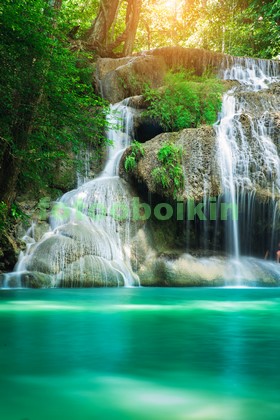 Модульная картина Красивый водопад в тропиках