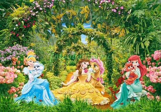 Принцессы с питомцами в парке