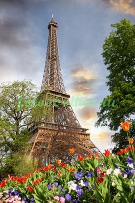 Эйфелева башня весной