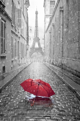 Красный зонтик в Париже
